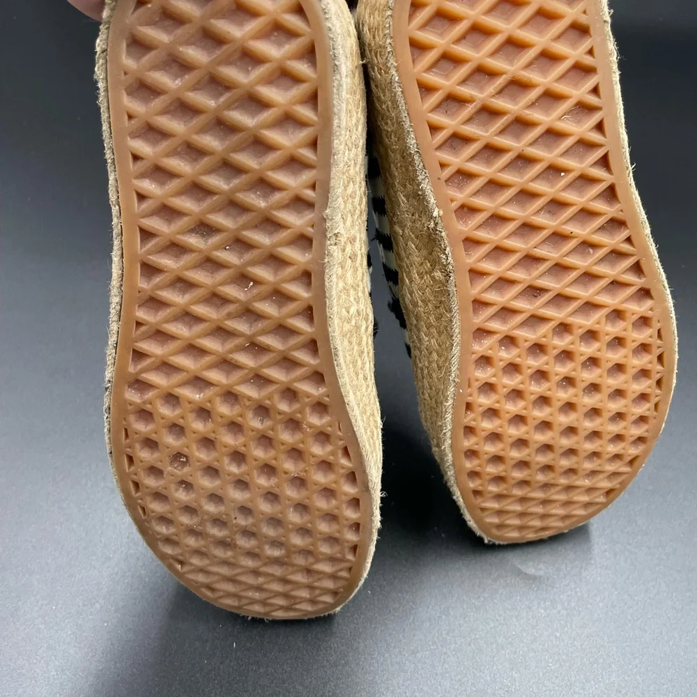 Woman’s Vans black&White striped 5.5 size Espadrilles shoes